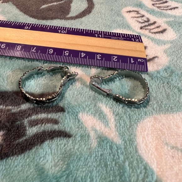 Vintage Silver Clip on Earrings Lot - 5 pair total - Picture 2 of 8